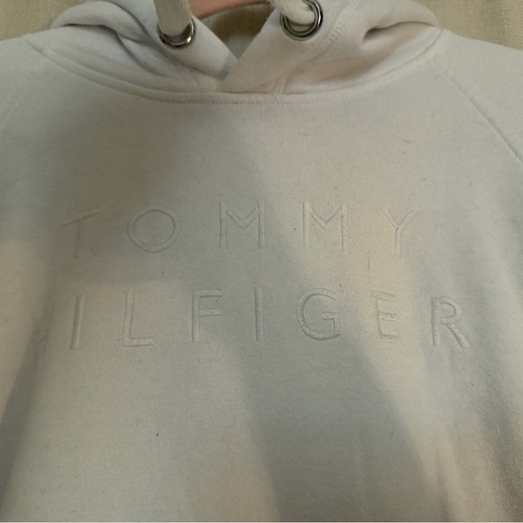 Tommy Hilfiger Classic White Apparel - Picture 4 of 4
